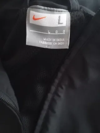 Chaqueta Nike Negra y Gris