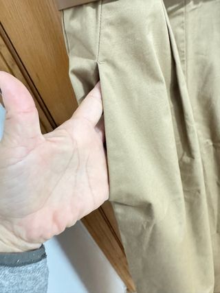 Mono Zara blanco y beige con cinturón