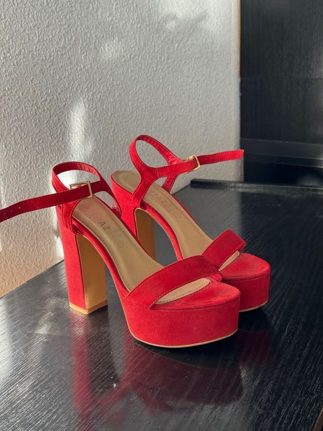 Tacones MaryPaz Rojos Talla 37