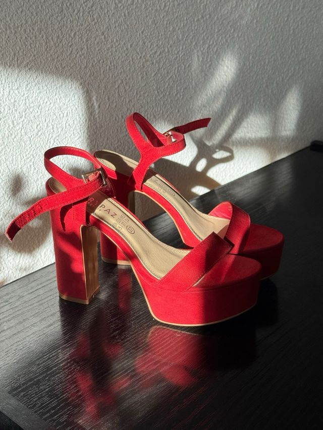 Tacones MaryPaz Rojos Talla 37