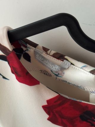 Vestito bambina svasato fantasia rose