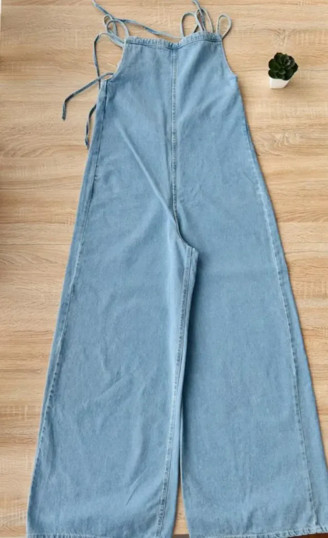 Mono Bershka azul claro nuevo con etiquetas