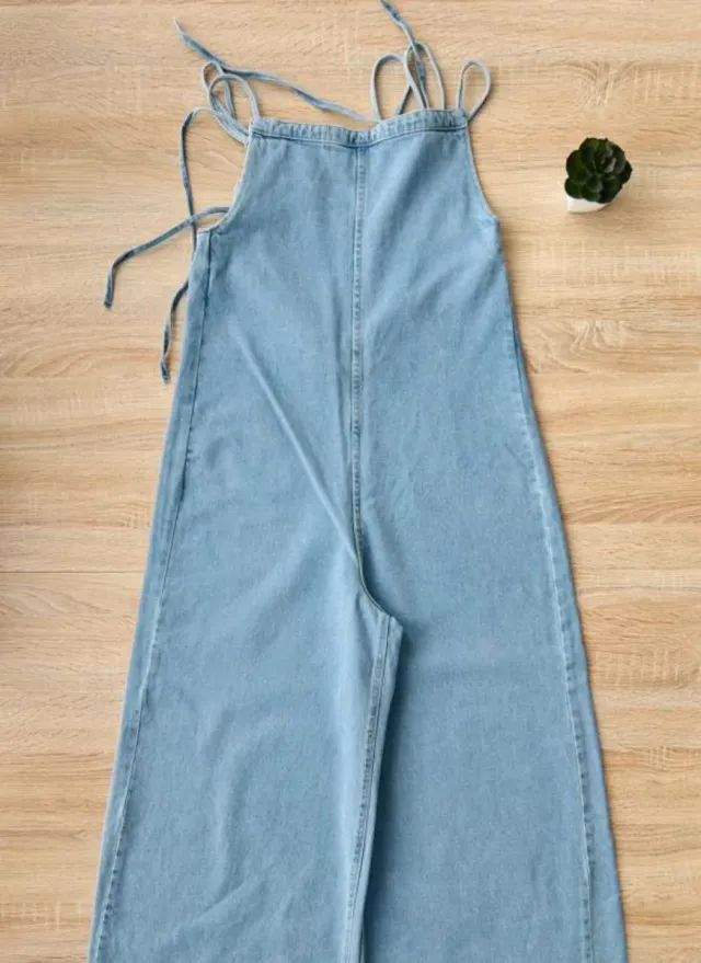 Mono Bershka azul claro nuevo con etiquetas