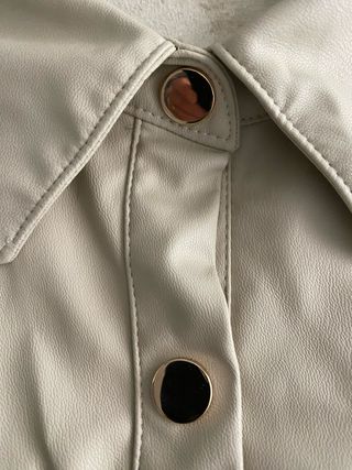 Camisa Polipiel Zara Beige