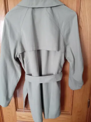 Gabardina Stradivarius Verde Oliva Talla M