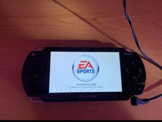 PSP Negra con 3 Juegos