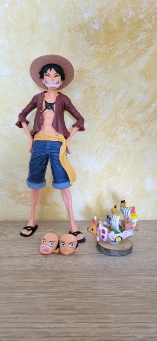 Muñeco Luffy + Barco One Piece