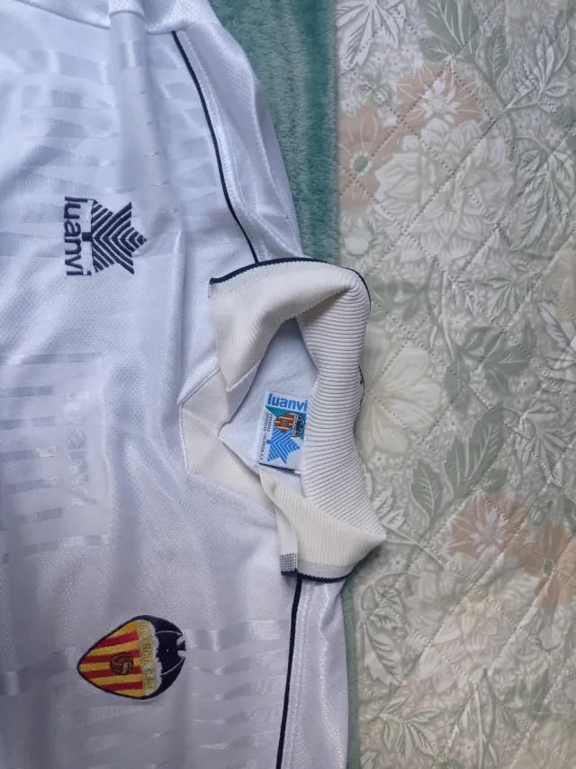 Camiseta Valencia Piojo Luanvi Blanca