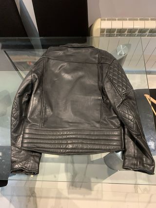 Cazadora de cuero hombre negra