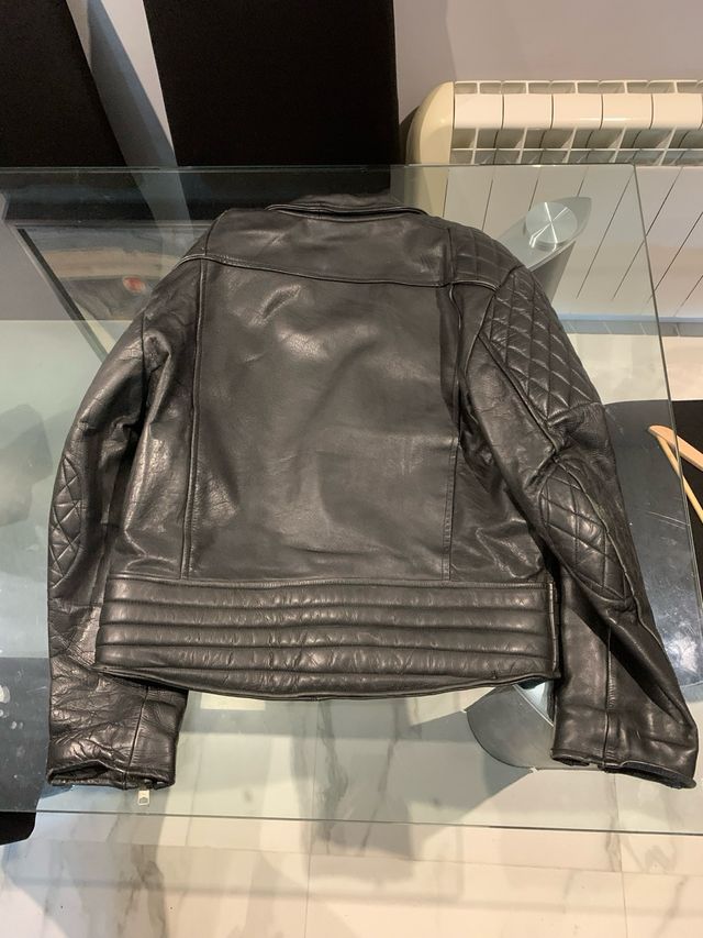 Cazadora de cuero hombre negra