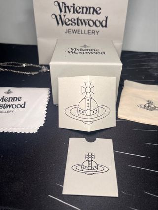 Collar Vivienne Westwood Corazón Cristal Plata