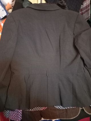 116- americana - Talla 46 negra , marca ROMPE