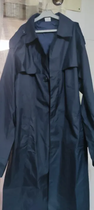 Gabardina azul marino hombre nueva