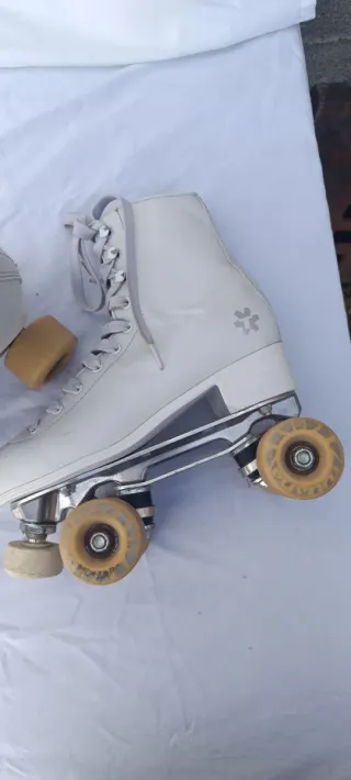 Patines blancos talla 37
