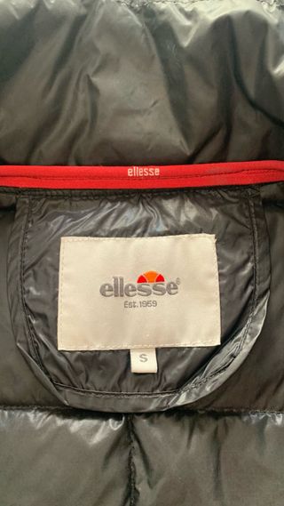 Plumífero negro Ellesse
