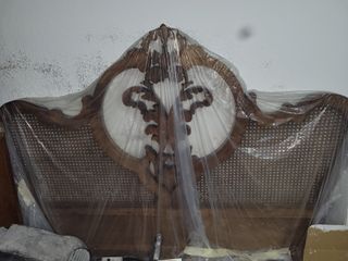 Cabecero de madera y ratán