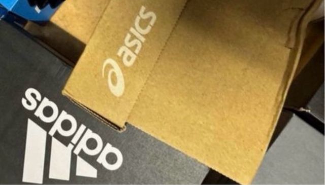 Cajas Nike, Adidas, UGG y ASICS