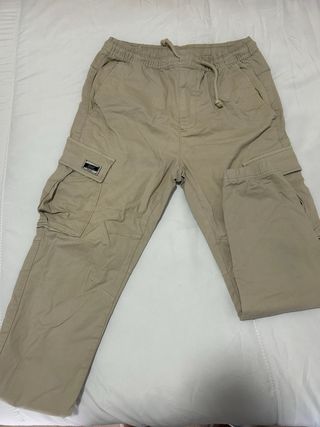 Pantalones cargo beige