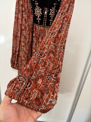 Vestido corto Primark terciopelo bordado