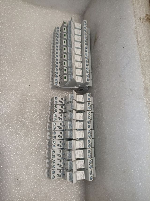 15 relé/zócalo RELPOL