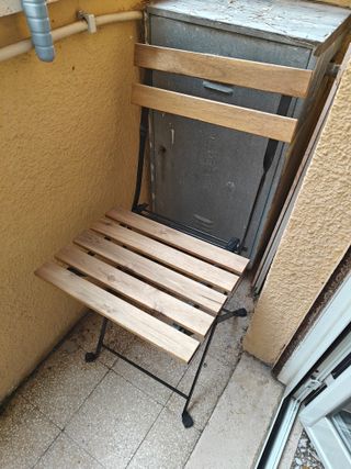 Sedia da esterno in legno e metallo