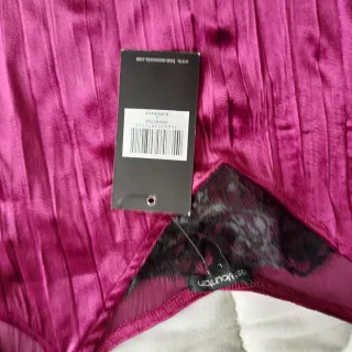 Camiseta lencera con encaje