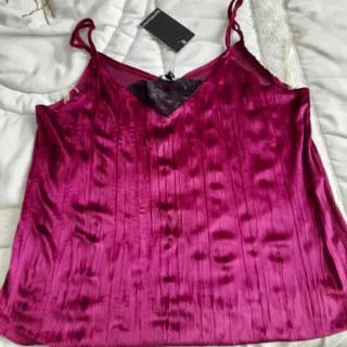 Camiseta lencera con encaje