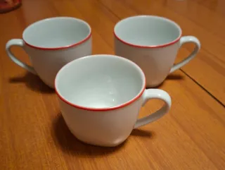 3 Tazze da tè con bordo rosso