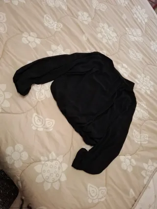 Blusa nera manica lunga