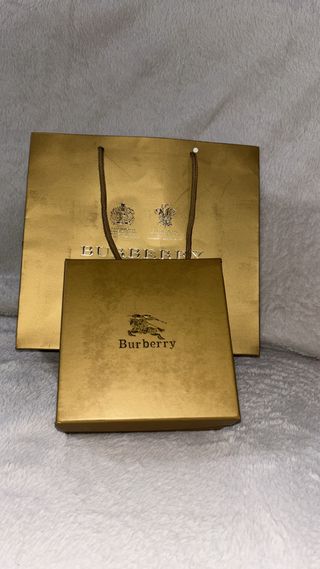 Cinturón Burberry Negro/Beige Logo Dorado