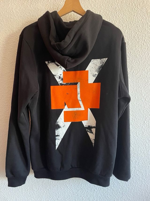 Sudadera Rammstein Blanca y Negra