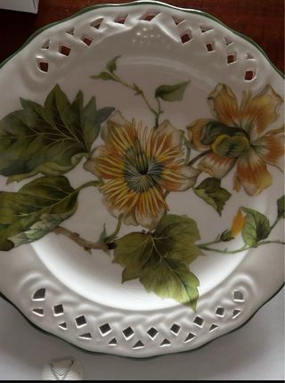 Piatti decorativi fiori gialli e verdi