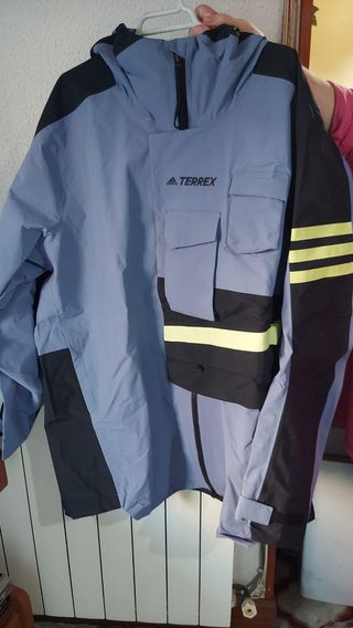 Chaqueta impermeable Adidas Xploric Rain J nuevo