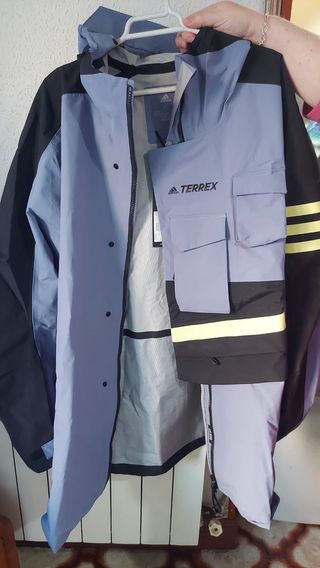 Chaqueta impermeable Adidas Xploric Rain J nuevo