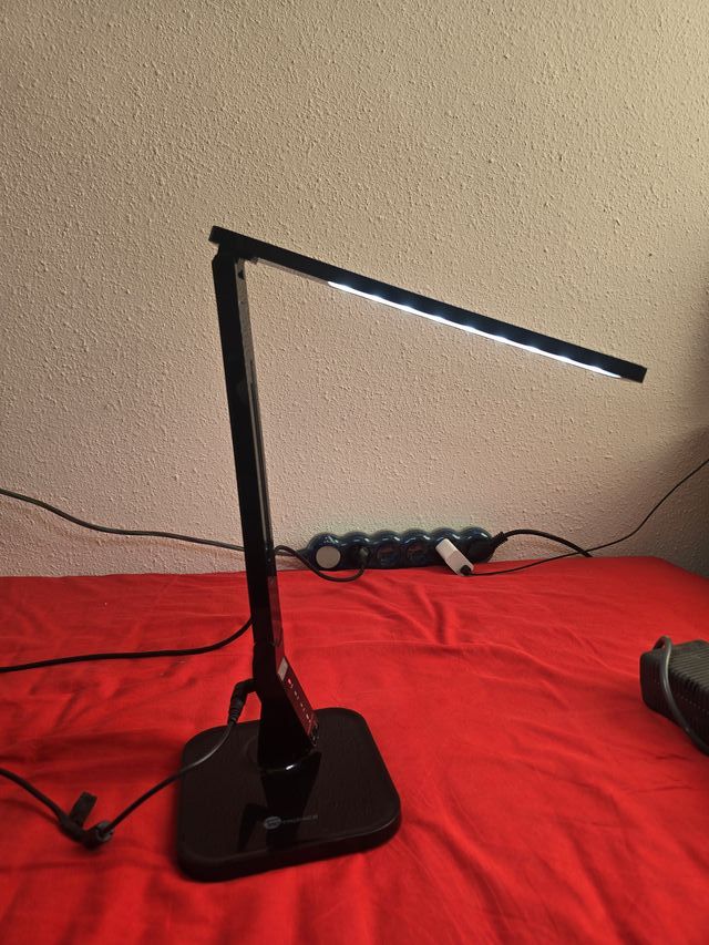 Lámpara Escritorio LED Negra