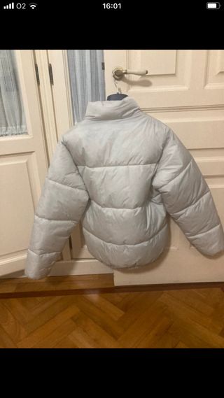 Plumífero Pull&Bear blanco talla XS