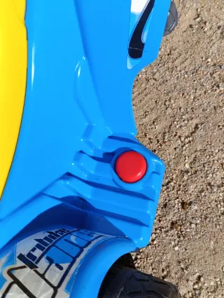 Triciclo Eléctrico Infantil Famosa