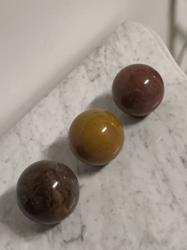 5 Esferas de piedras duras