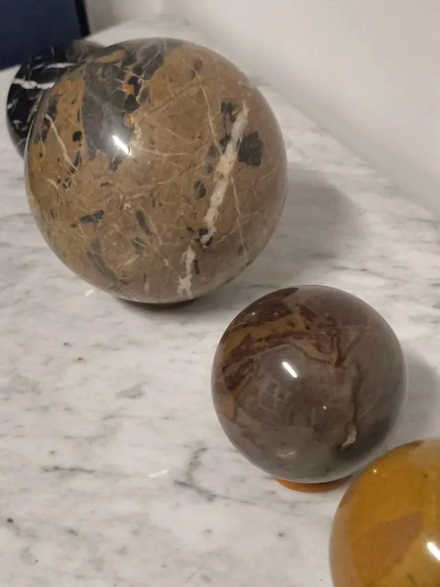 5 Esferas de piedras duras