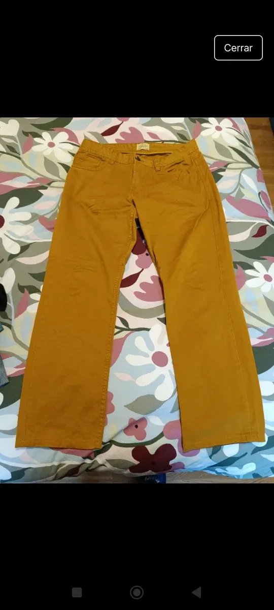 Pantalón chino hombre amarillo