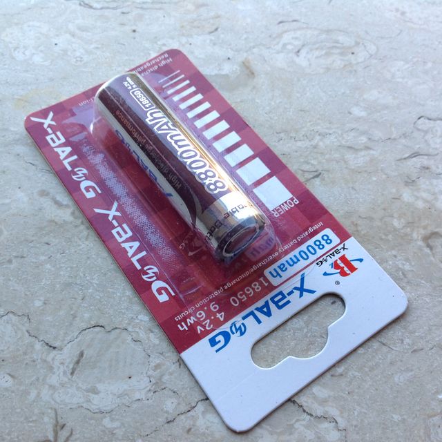 4 Batterie 18650 Polo Piatto 4,2V 8800 mAh