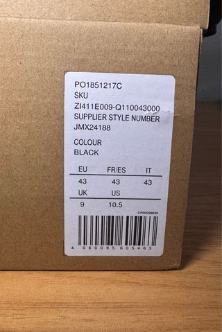 Zapato bailarina piel negro. Talla 43. Zign.