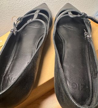 Zapato bailarina piel negro. Talla 43. Zign.