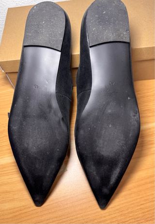 Zapato bailarina piel negro. Talla 43. Zign.