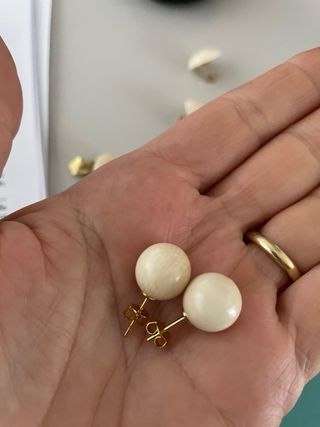 Orecchini materiale naturale prezioso