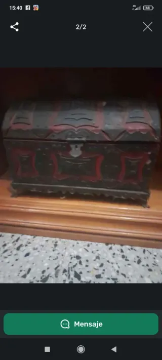 Cofre antiguo estilo medieval vivo en Barcelona