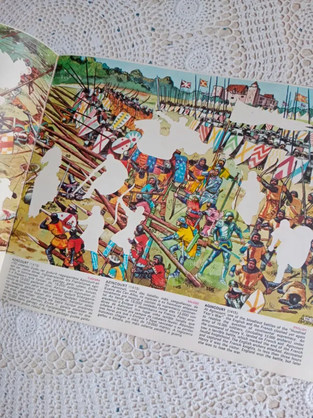 2 Album di Battaglie Storiche completi.