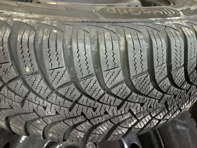 Llantas 15 con neumáticos Goodyear