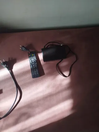 Samsung TV 24+receptor TDT nuevo+ Soporte