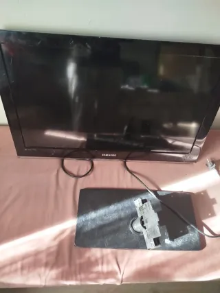 Samsung TV 24+receptor TDT nuevo+ Soporte